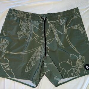 Volcom Men's Green Floral Swim Trunks XXL